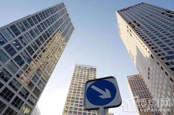 數(shù)據(jù)驅(qū)動(dòng)下的房地產(chǎn)開(kāi)發(fā) 機(jī)遇、挑戰(zhàn)與未來(lái)趨勢(shì)